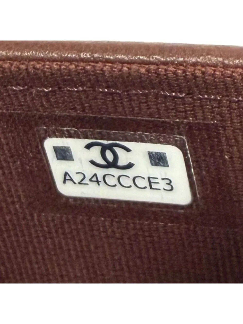 Chanel CC Logo Round Zip Grained Goatskin Compact Wallet Bifold